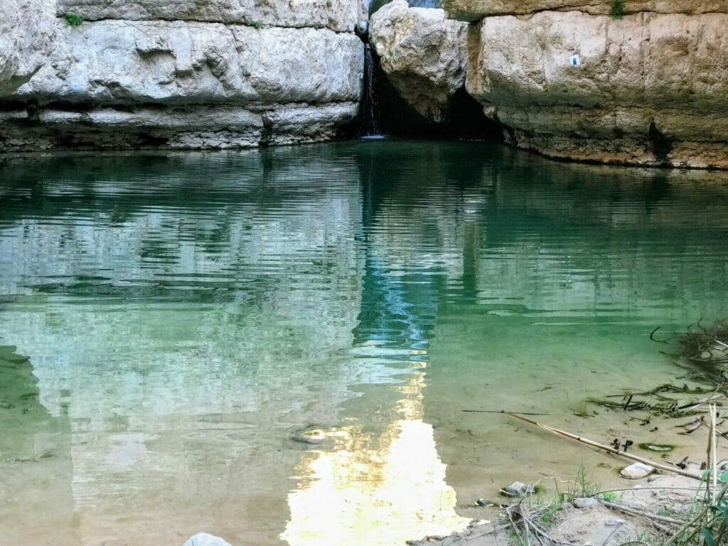 water hikes in Israel - Nahal Arugot