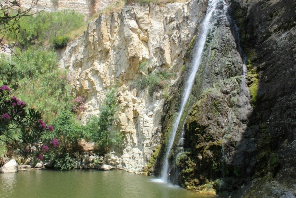Nahal El Al hike White Waterfall.