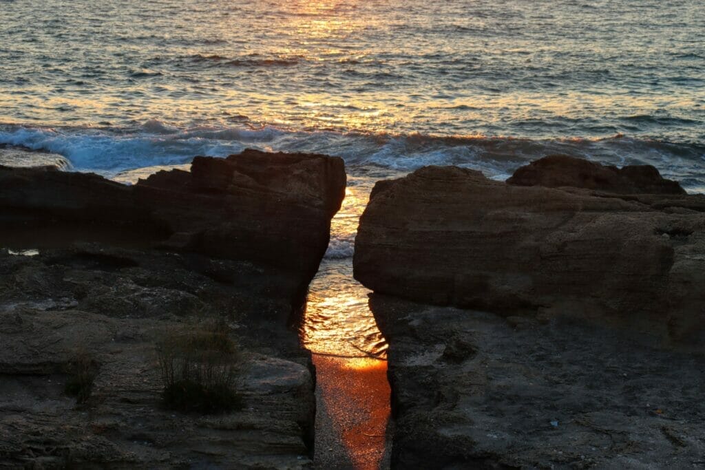 Dor HaBonim Beach Trail hike.