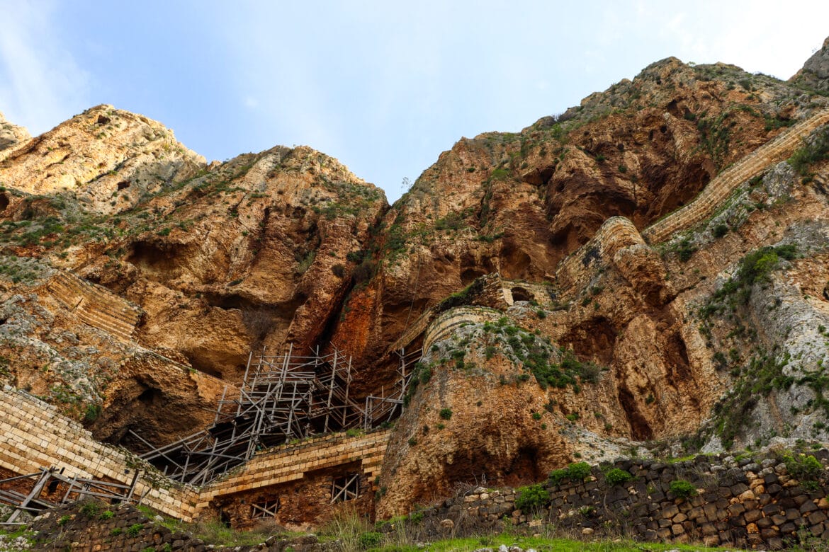 The Cliffs of Arbel – Hike Through History