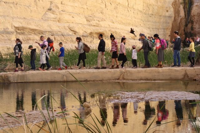 Hikes in ISrael for 4 generation families