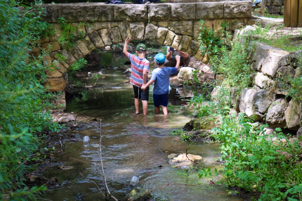 Hikes in ISrael for 4 generation families