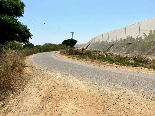 Yam el Yam Nahal Kziv