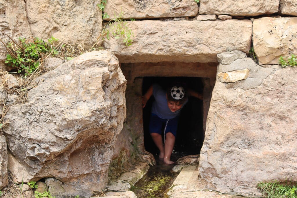 Water hikes jerusalem