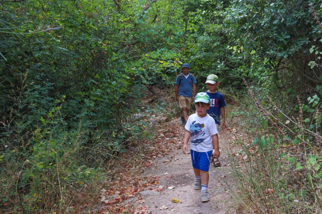 Nahal Yehiam hike