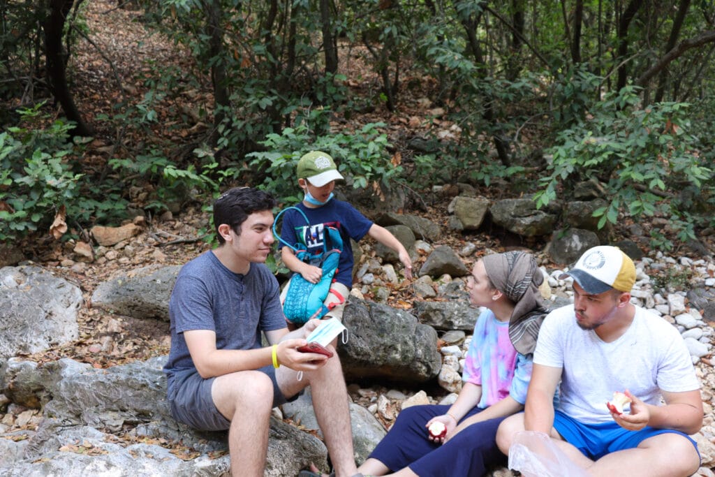 Nahal Yehiam hike