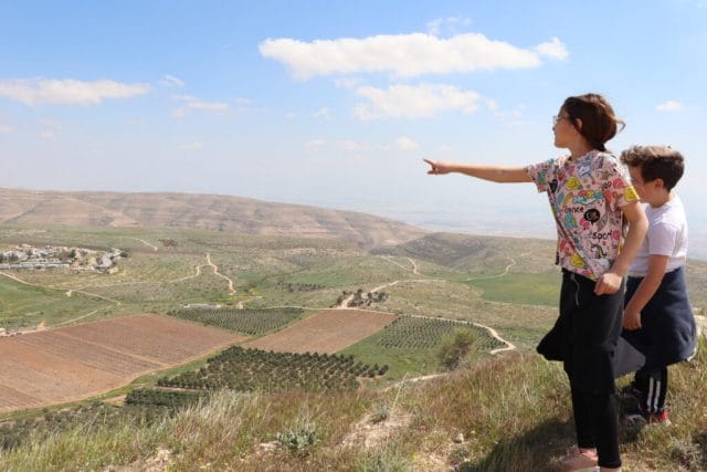 hikes for pesach vacation in israel