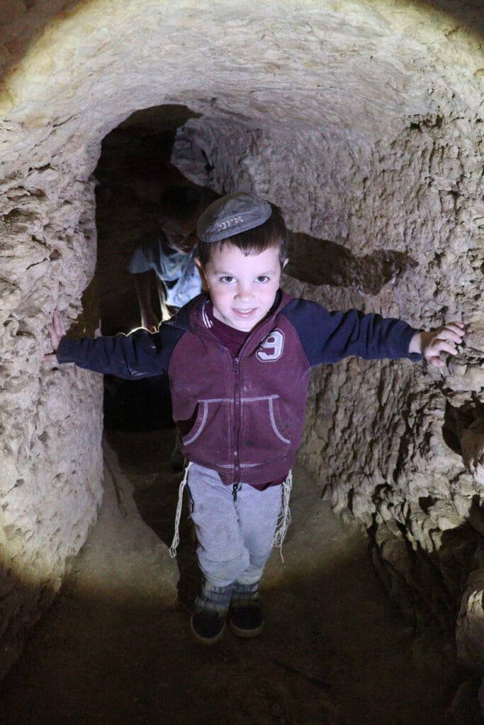 Burgin Itri Ruins Hike Park Adulam