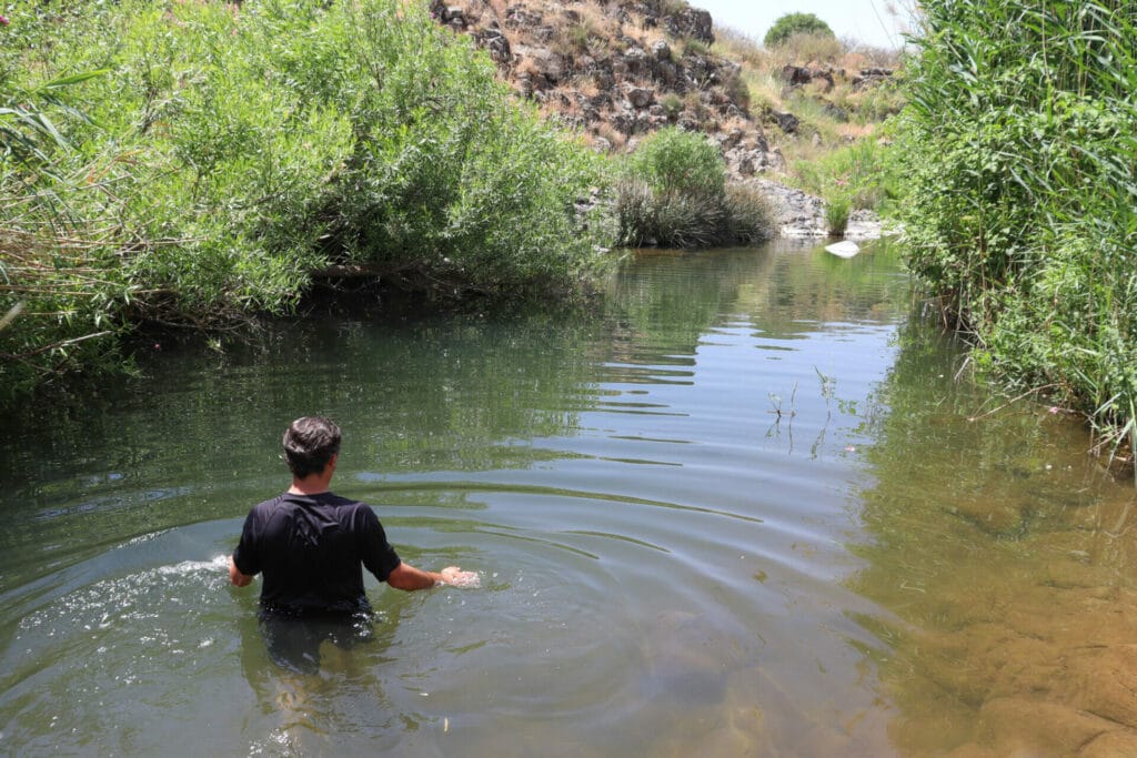 Upper Zavitan stream hike