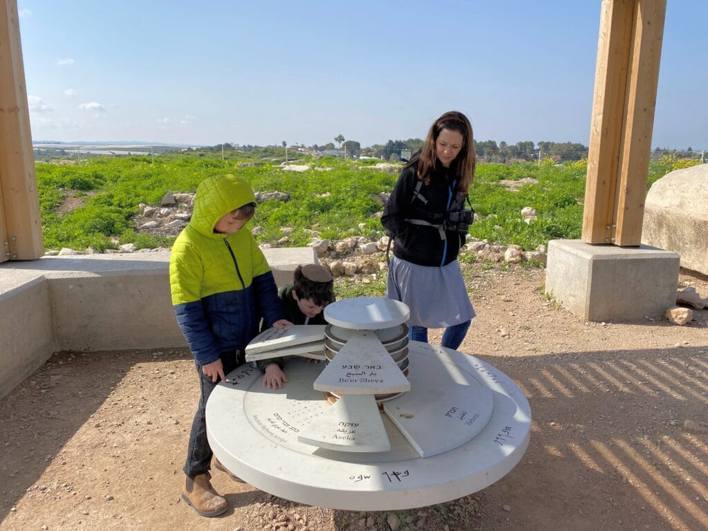 Tel Lachish hike