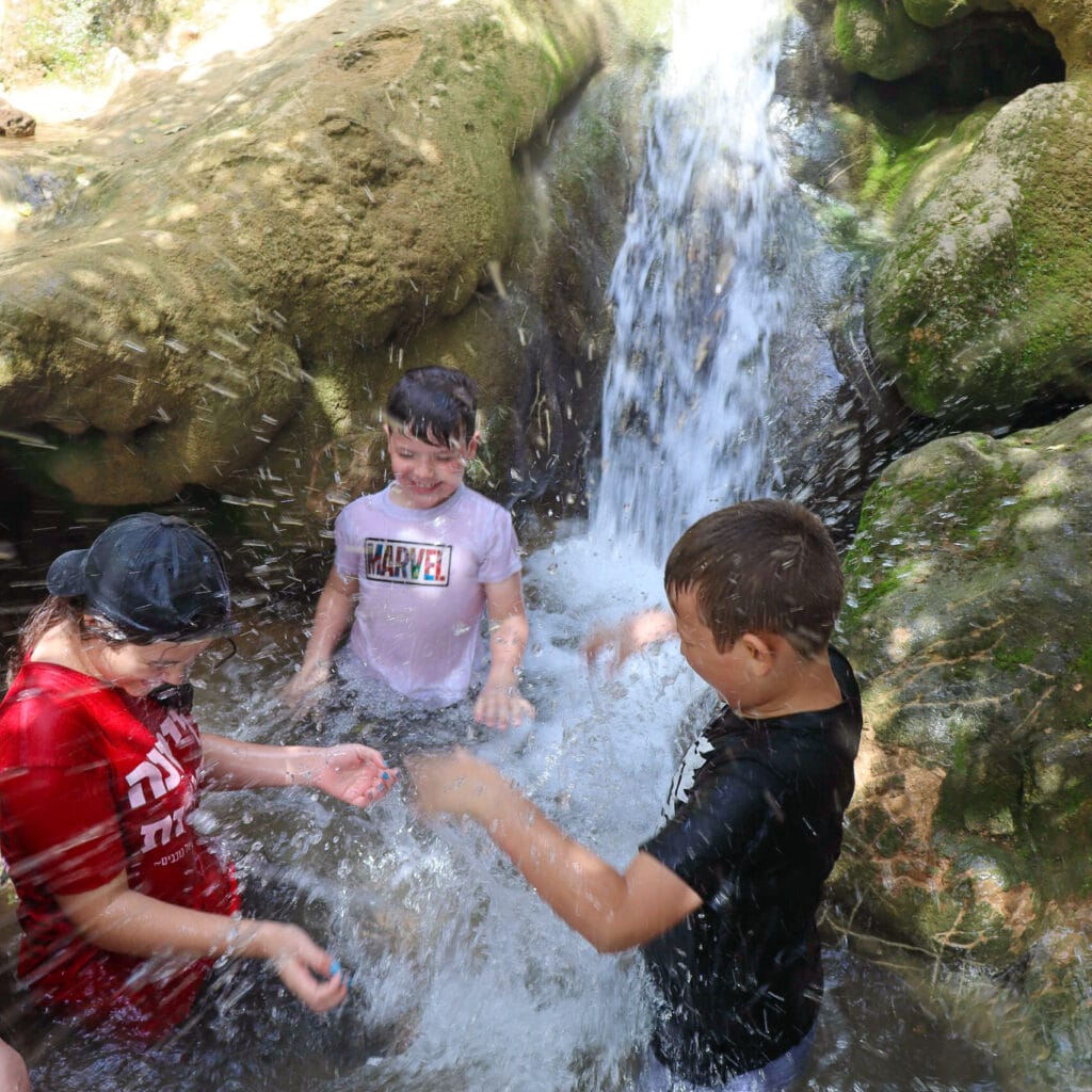 Farood Falls hike