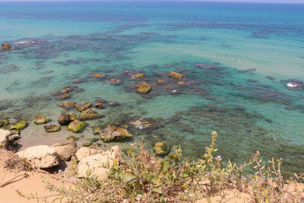 Gdor beach nature reserve hike