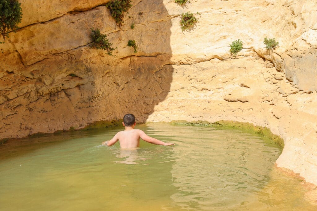 Nahal Mazar Gev Mazar hike Israel