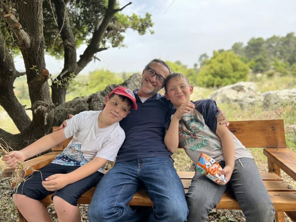 Oz VeGaon loop trail